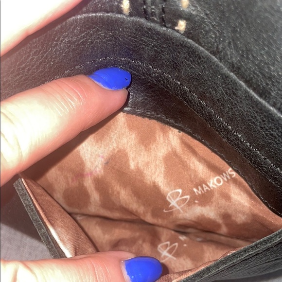 b. makowsky Elegant Black Crossbody Bag - Picture 5 of 9